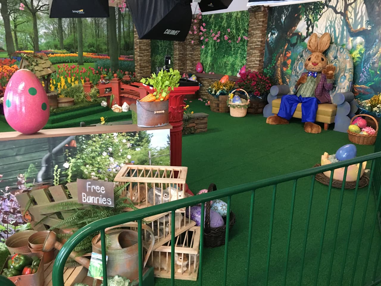 La actividad se realiza del 4 al 19 de abril y requiere reservación previa por alta demanda.
<b>Regreso esperado</b>:
<i>The Easter Bunny Garden Experience</i>vuelve a ICON Park este 2025 con su propuesta mágica de primavera.