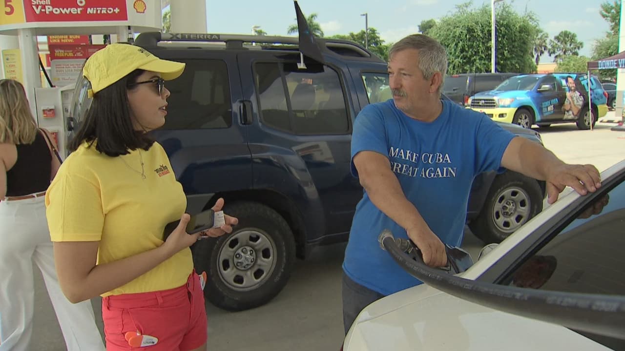 También puede limpiar con paños desinfectantes los carritos de compra en los supermercados y la manguera al echar gasolina. 
<br>