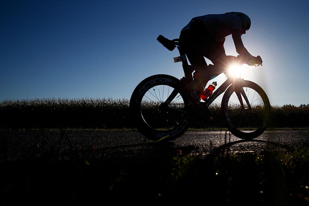 😊 
<b>Ciclismo</b>. 
<b>Vacunados por completo</b> y quienes 
<b>no están vacunados</b> pueden no usar mascarilla.