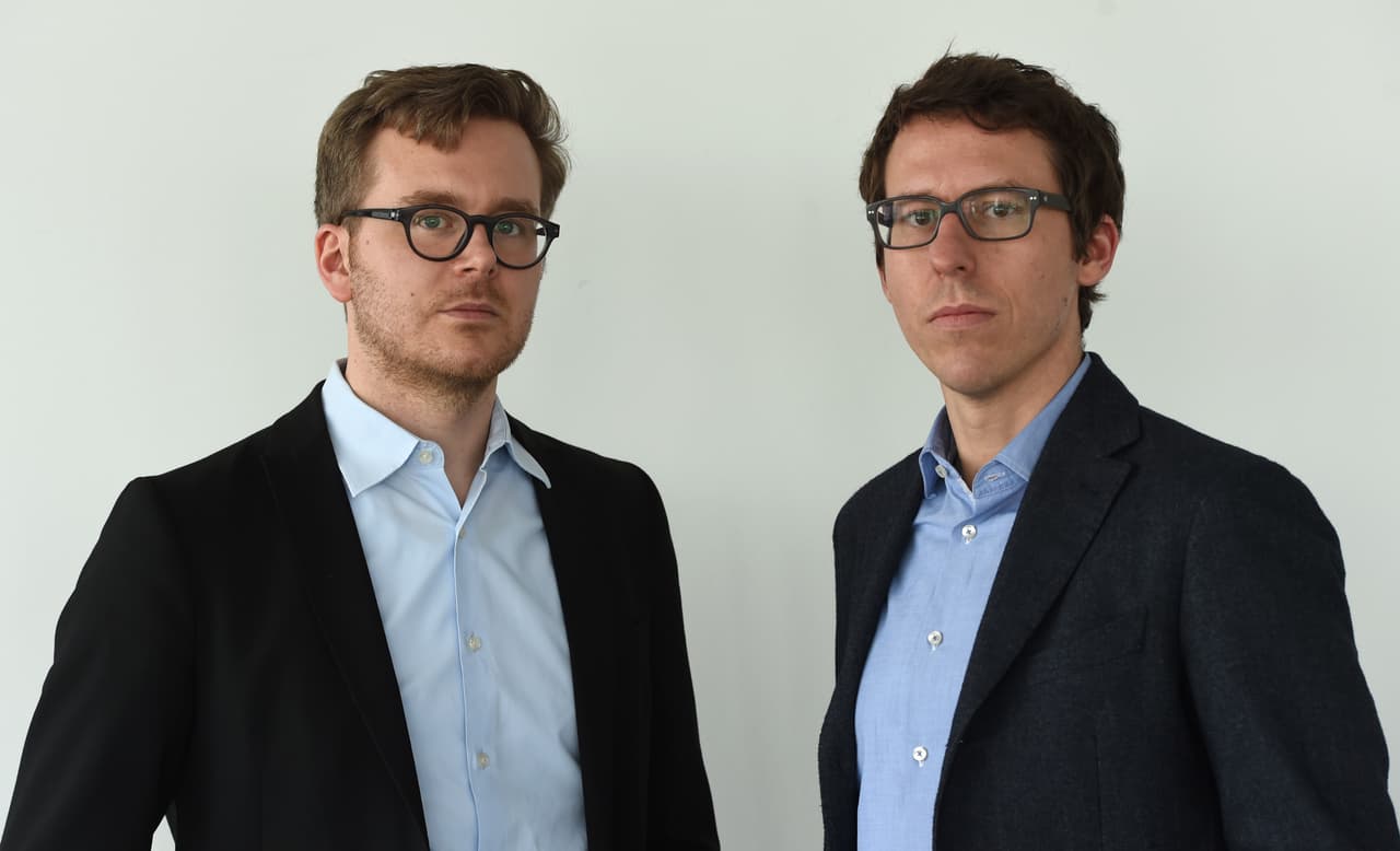 Frederik Obermaier y Bastian Obermayer son los reporteros del diario alemán que volvieron a compartir su hallazgo con el
<b> <a href="https://www.icij.org/">Consorcio Internacional de Periodistas de Investigación</a> (ICIJ</b>, por sus siglas en inglés).
<br>