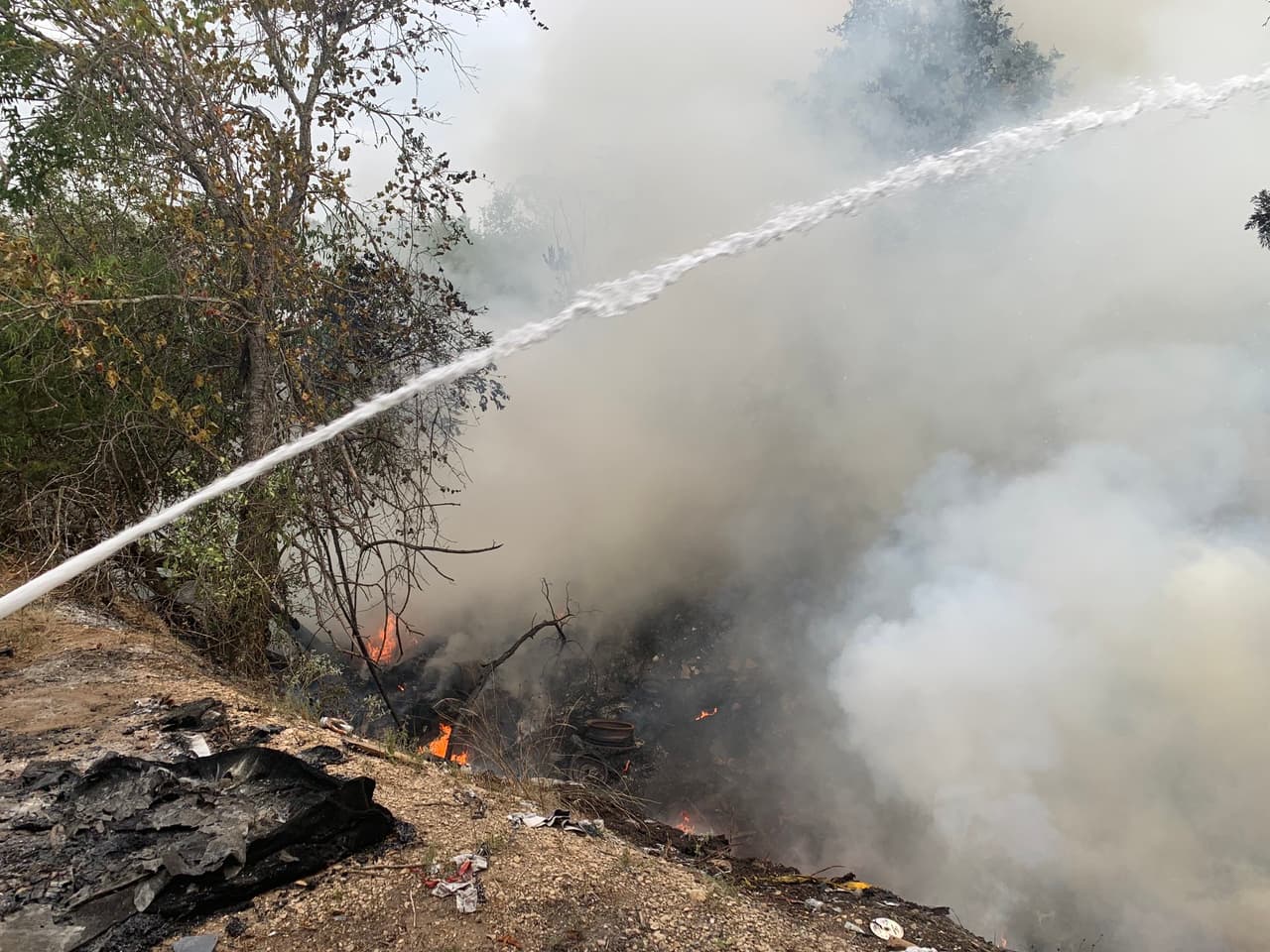 El incendio está contenido actualmente.