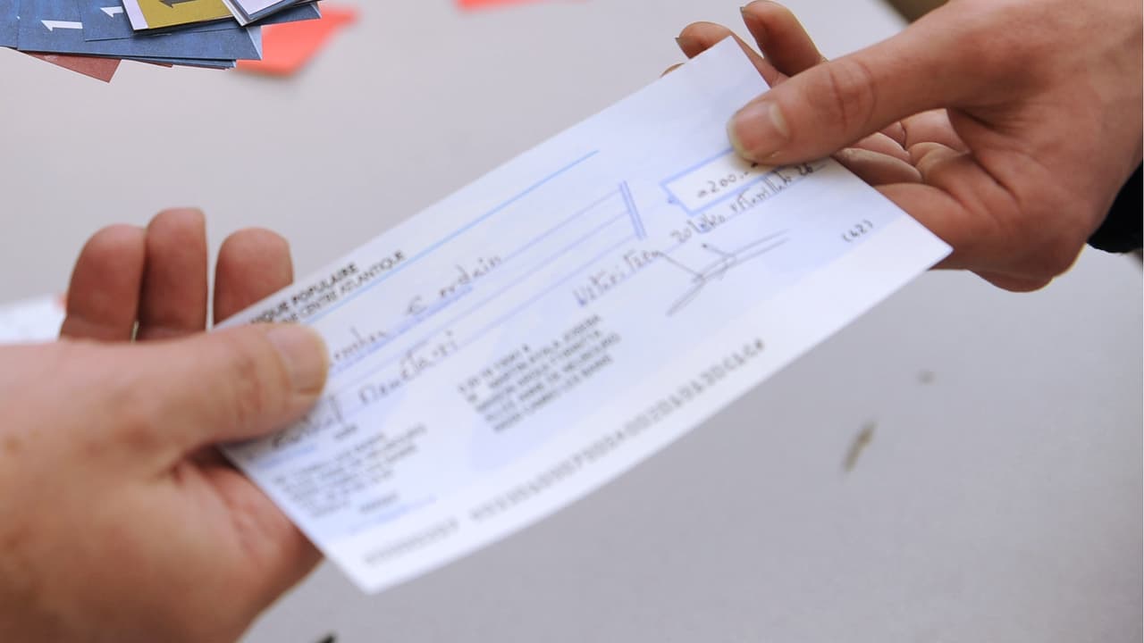 El experto en impuestos Gabriel Torres detalla que es importante haber realizado la declaración de impuestos del 2021 para poder recibir el cheque número tres.