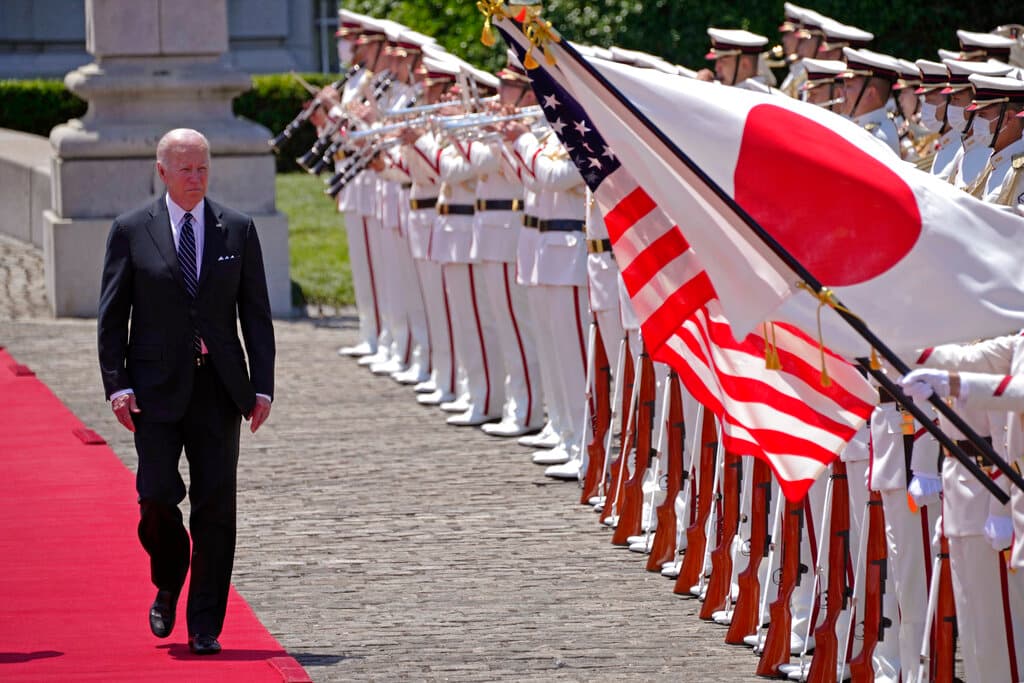 Biden afirma que EEUU intervendría militarmente si China intenta tomar Taiwán por la fuerza