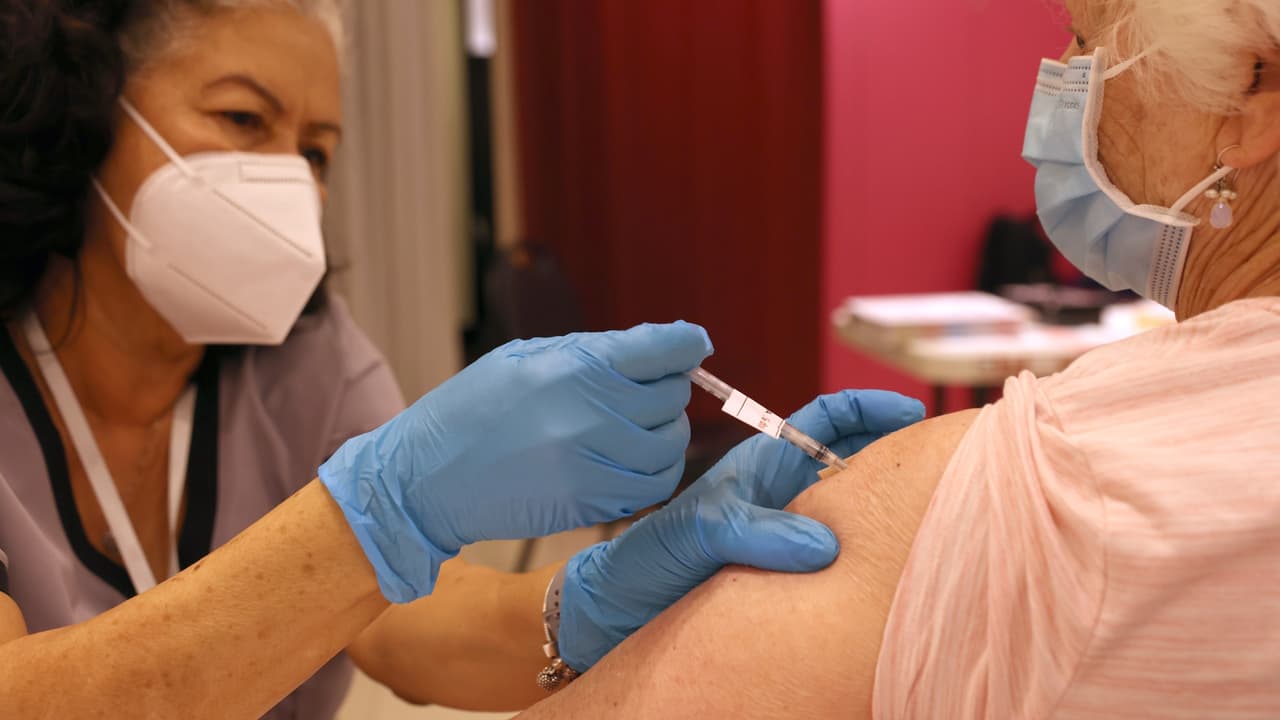 Luisiana dejará de promover la vacunación masiva en el estado pese a los riesgos para la salud pública