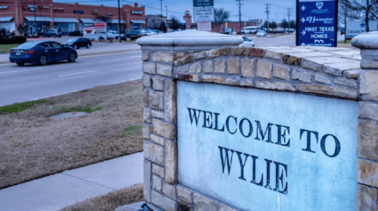 <h3 class="cms-H3-H3">6. Wylie, Texas</h3>
<br>
<br>👉 
<b>Población de origen extranjero (2020): </b>18.2% (+6.0% desde 2016)
<br>
<br>👉 
<b>Mayor grupo de inmigrantes: </b>mexicanos.
<br>
<br>👉 
<b>Otros grupos de inmigrantes: </b>hindúes, vietnamitas, salvadoreños.
<br>
<br>👉 
<b>Población total: </b>51,251 habitantes.
<br>