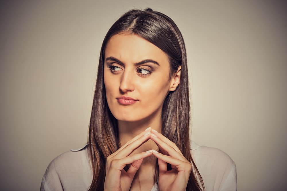 <b>CÁNCER</b>
<br>A pesar de ser usualmente bondadosos y generosos, un cangrejo no olvida; no puede, ni quiere. Los nacidos bajo Cáncer son demasiado rencorosos; con su gran memoria se acordarán de cada ofensa recibida con lugar, mes, día y hora, tanto así que seguro dedicarán demasiado tiempo pensando en cómo vengarse de esa persona.