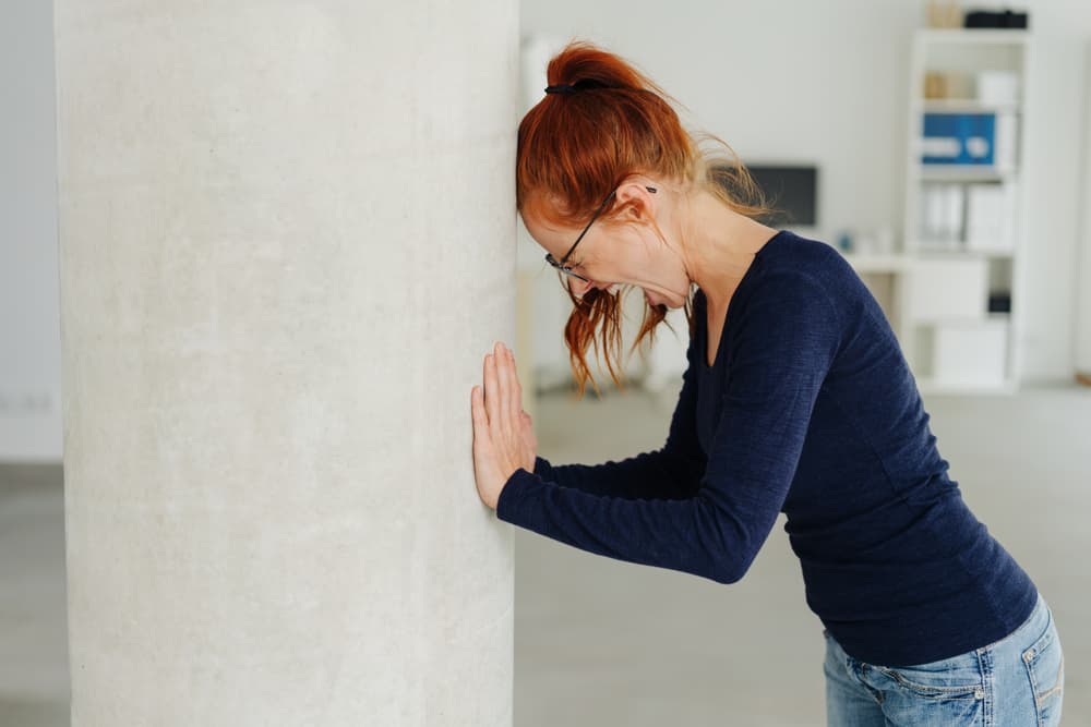 <h3 class="cms-H3-H3">Aspectos negativos de Tauro</h3>
<br>Temperamental, inconsistente en su carácter, vive demasiado en el pasado, se aferra con demasiado apego a las cosas y es altamente emocional. 
<br>