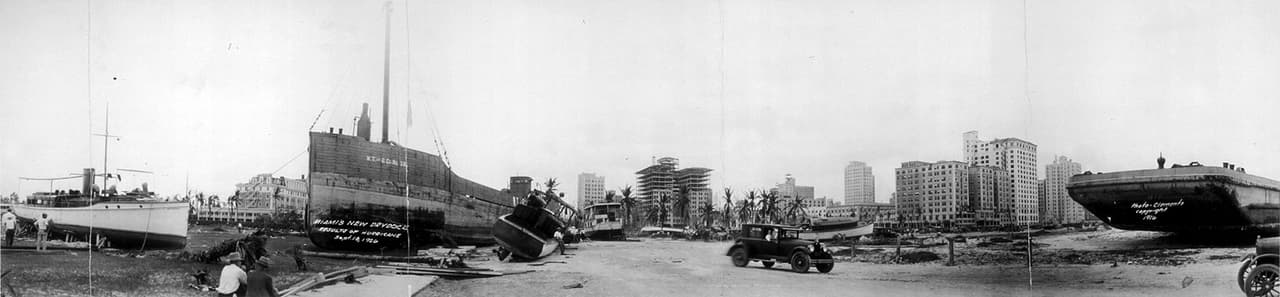 <b>10.- Gran Huracán de Miami (1926). Fallecidos: 372 en Florida, Alabama, Mississippi y Louisiana. </b>Luego de pasar sobre las Bahamas, golpeó la ciudad del sur de Florida, con fuerza de categoría 4. Atravesó la península y continuó hacia el noroeste por el golfo de México, para tocar tierra nuevamente en Louisiana.