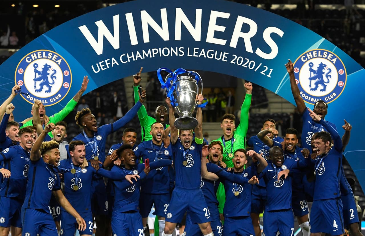 El equipo Chelsea FC en venta: la estrategia de los millonarios rusos tras las sanciones