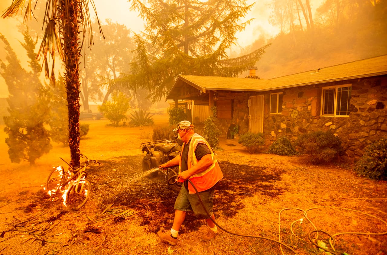 La ola de calor, que ha dejado récords en altas temperaturas, contribuyen a que cerca de 12 incendios se reportaran en los últimos dos días.
