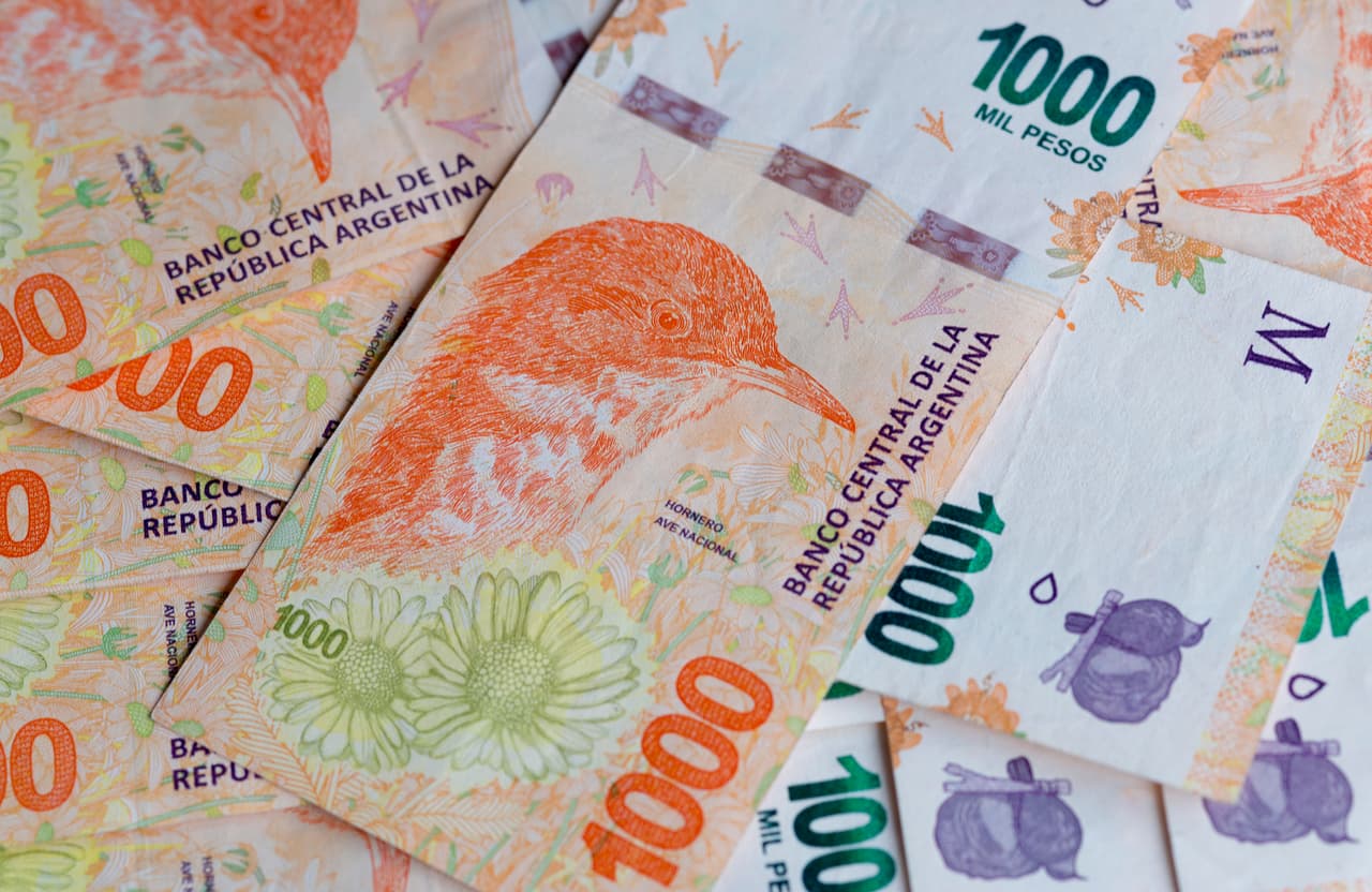 Este país latinoamericano emitió el billete de mayor denominación de su historia: son 2,000 pesos y apenas equivalen a $4