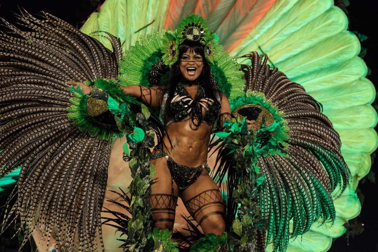 La samba y los desfiles de los samberos son la escencia del Carnaval.