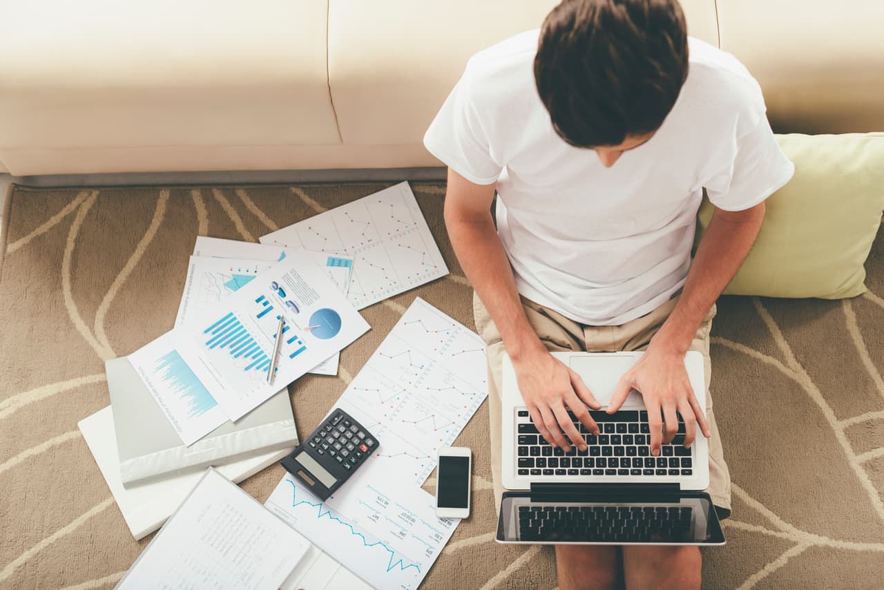 <b>Puesto 6. Estadístico/a. </b>Salario promedio: 87,780 dólares. Tasa de desempleo: 2.8%. Recopilan y analizan datos para optimizar el desempeño de las industrias. Se espera que este oficio aumente un 31% para 2028.
<br>