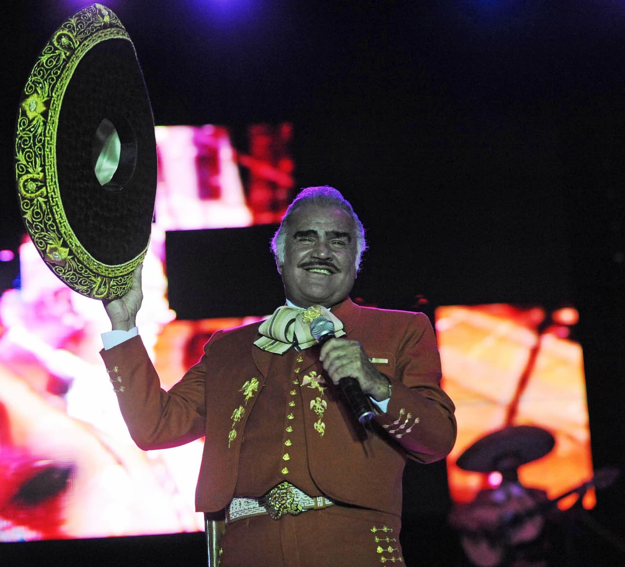 Vicente Fernández murió a los 81 años.