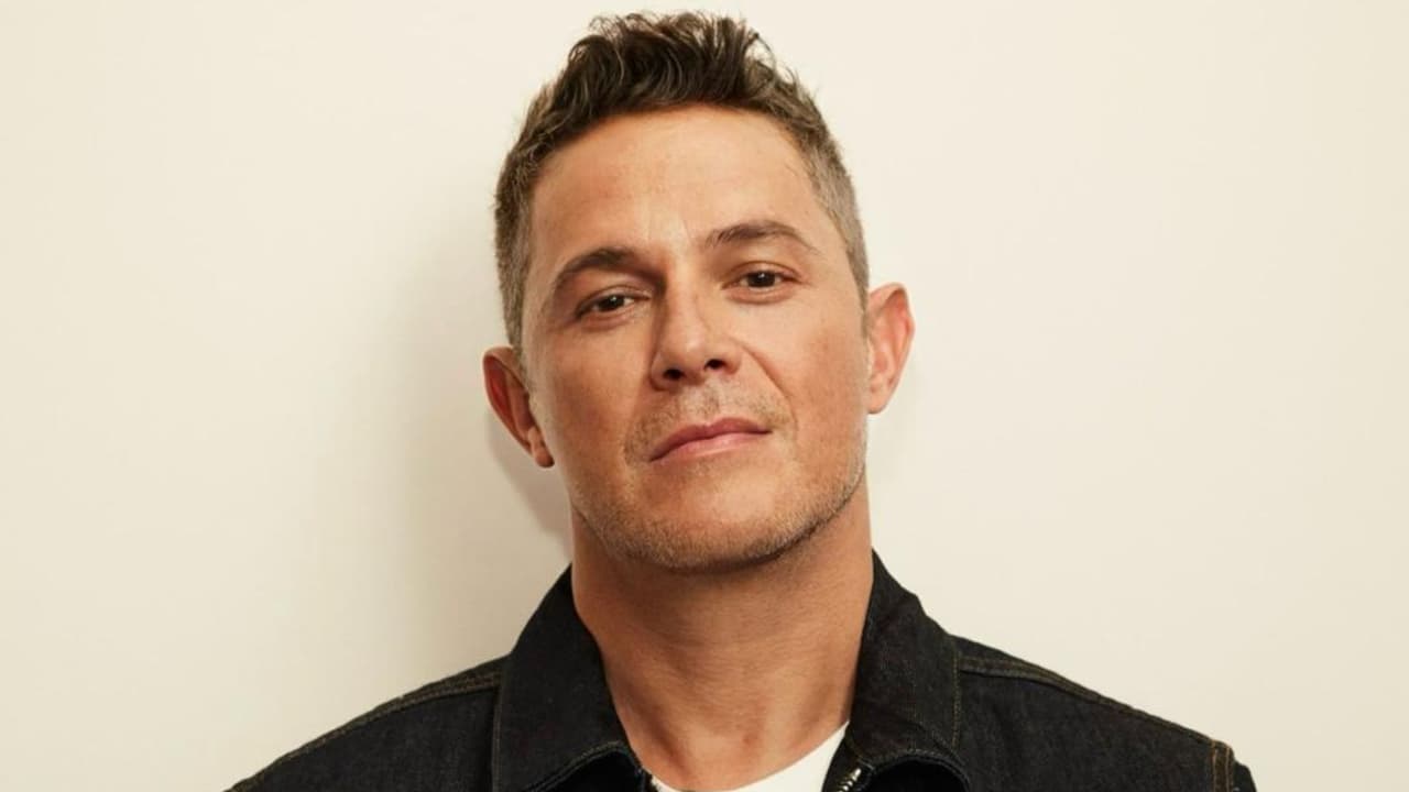 Alejandro Sanz vuelve a Premio Lo Nuestro en su edición 37