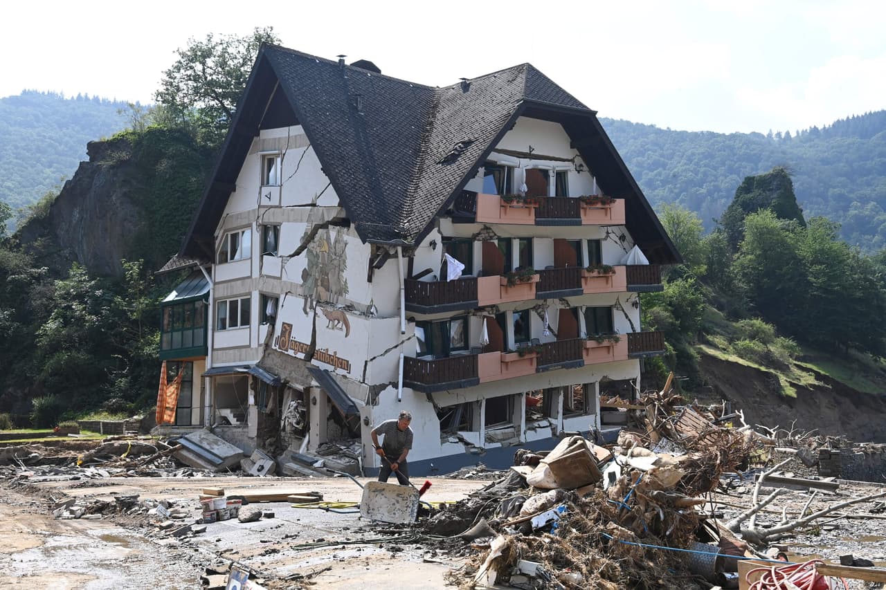 <b>Lluvias sorpresivas y devastadoras en Alemania</b> 
<br>
<br>Una casa destruida por las inundaciones en Ahrweiler, Alemania, el 23 de julio. Copiosas e inusuales lluvias causaron inundaciones y 
<a href="https://www.univision.com/noticias/mundo/inundaciones-europa-alemania-antes-y-despues-fotografias-interactivas"><u>destrucción en el oeste de Alemania y Bélgica</u></a>, dejando centenares de muertos y desaparecidos.
