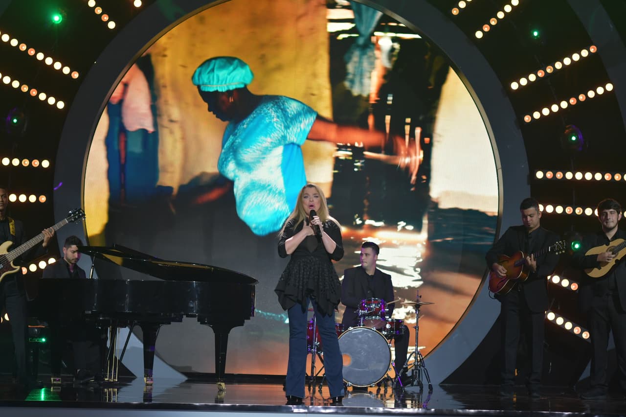 La cantante puertorriqueña Ednita Nazario no pudo evitar el llanto tras interpretar 'Soy tuya'.