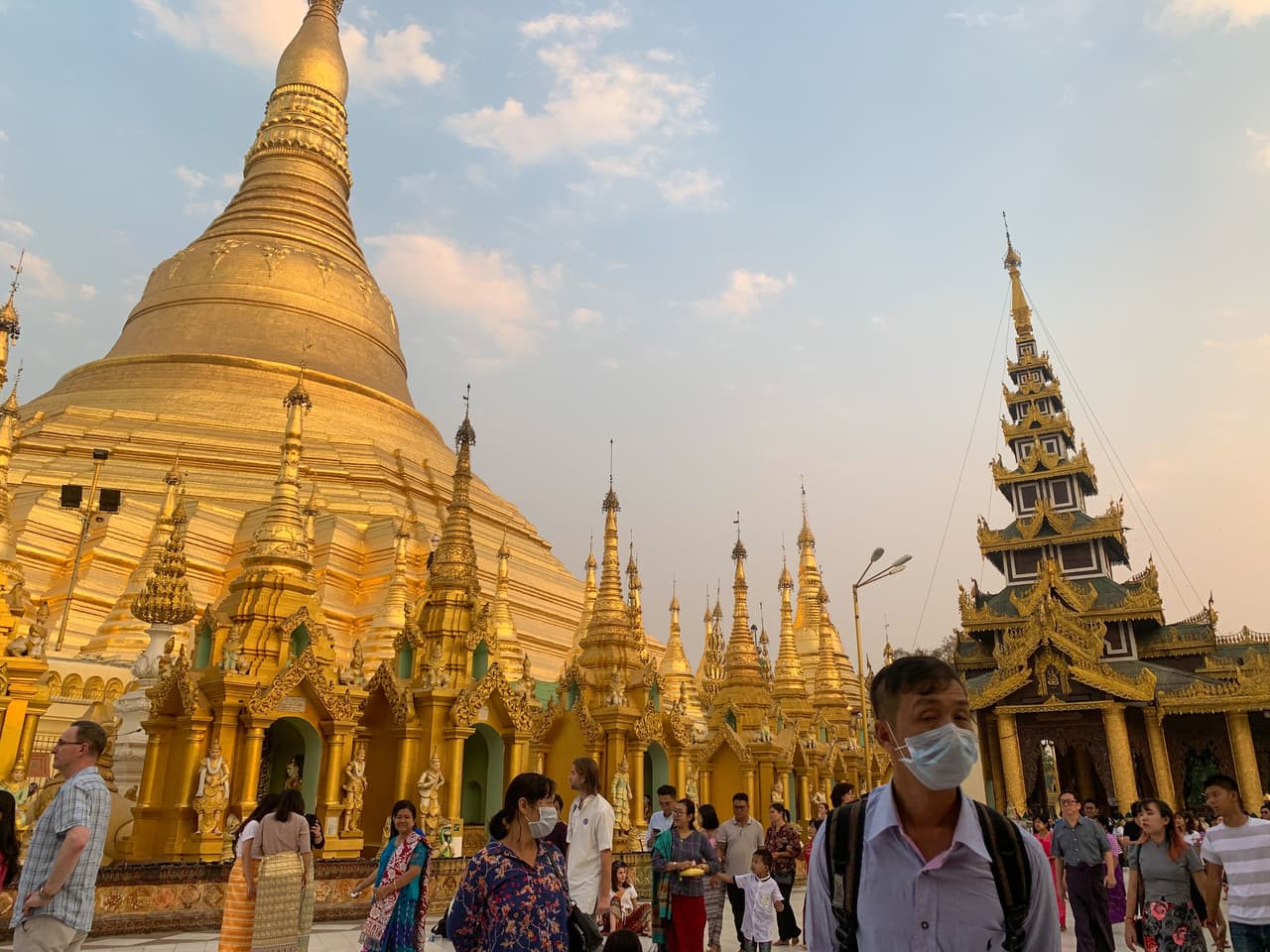 <b>Myanmar</b>. Advertencia de viaje actualizada el 30 de marzo de 2021.
<br>
<br>El Departamento de Estado describe los riesgos y sugiere las acciones que los ciudadanos estadounidenses deben tomar para ayudar a garantizar su seguridad en los viajes.
<br>