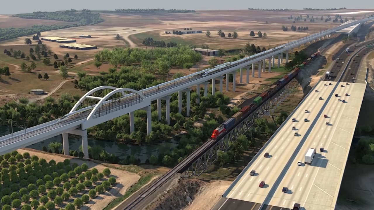 Se trata de un 
<b><a href="https://www.univision.com/local/fresno-kftv/tren-de-alta-velocidad-controversial-proyecto">proyecto emblemático</a></b> y de larga data del estado de California, donde incluso muchos ya no creen en su ejecución debido a los problemas financieros que ha debido sortear la obra desde su aprobación en el 2008.