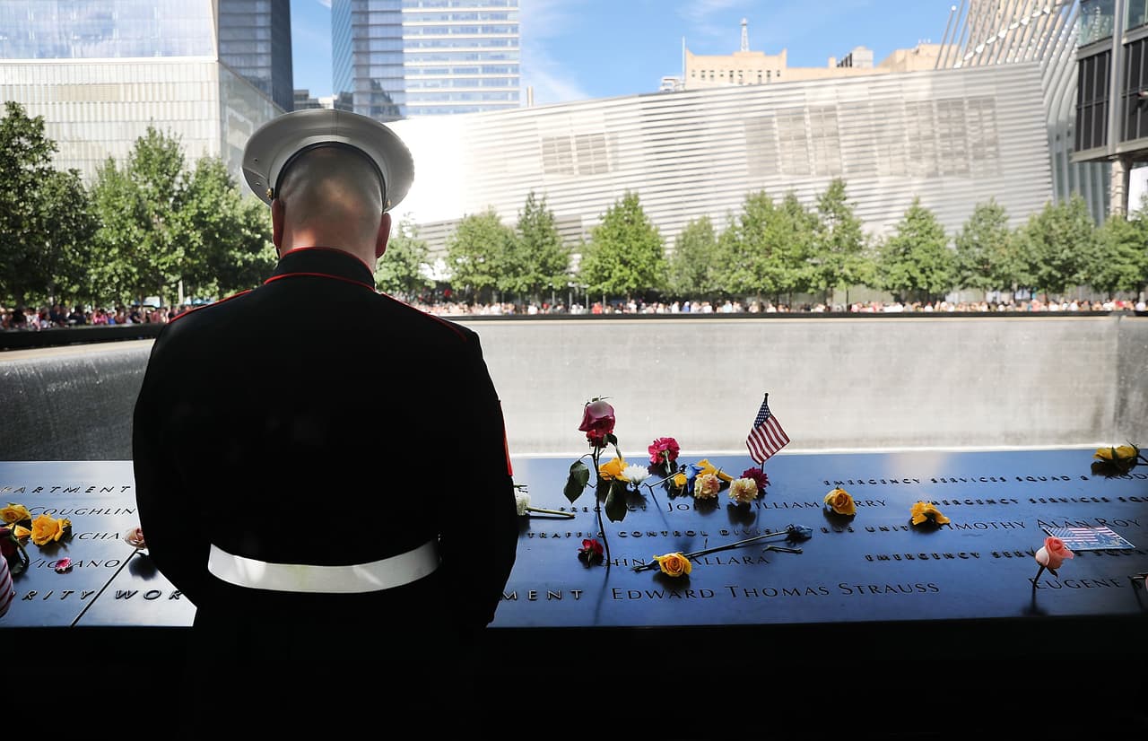 Finalmente, en 2001, después de los ataques al World Trade Center, cartas llenas con un polvo blanco que contenía esporas de ántrax fueron entregadas a dos senadores de los Estados Unidos. Las autoridades recuperaron cuatro cartas más que habían sido enviadas.
<br>