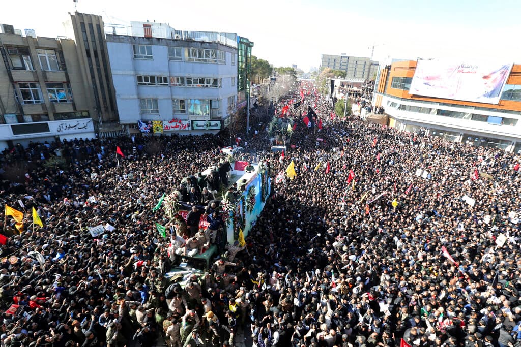 <h3 class="cms-H3-H3">6. Irán: 56 muertos</h3>
<br>
<br>El 7 de enero de 2020, una estampida en Kerman durante los 
<a href="https://www.univision.com/shows/noticiero-univision/al-menos-50-personas-murieron-en-una-estampida-en-iran-durante-el-masivo-funeral-del-general-qassem-soleimani-video">funerales del general iraní Qasem Soleimani</a>, en los que participaba una enorme muchedumbre, se saldó con 56 muertos.
<br>
<br>Soleimani, 
<a href="https://www.univision.com/noticias/politica/el-memorandum-de-la-casa-blanca-dice-que-el-ataque-a-soleimani-respondio-a-ataques-anteriores-y-no-inminentes">abatido el 3 de enero en un ataque con dron estadounidense</a> en las inmediaciones del aeropuerto de Bagdad, era considerado como un héroe por su combate contra los yihadistas en Irak y en Siria.