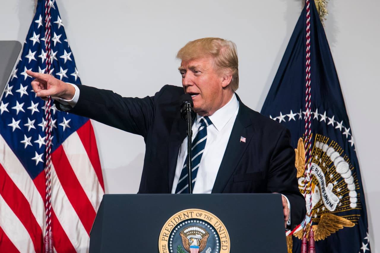 Trump amenaza a los republicanos: o votan su propuesta de salud o se mantiene Obamacare 
