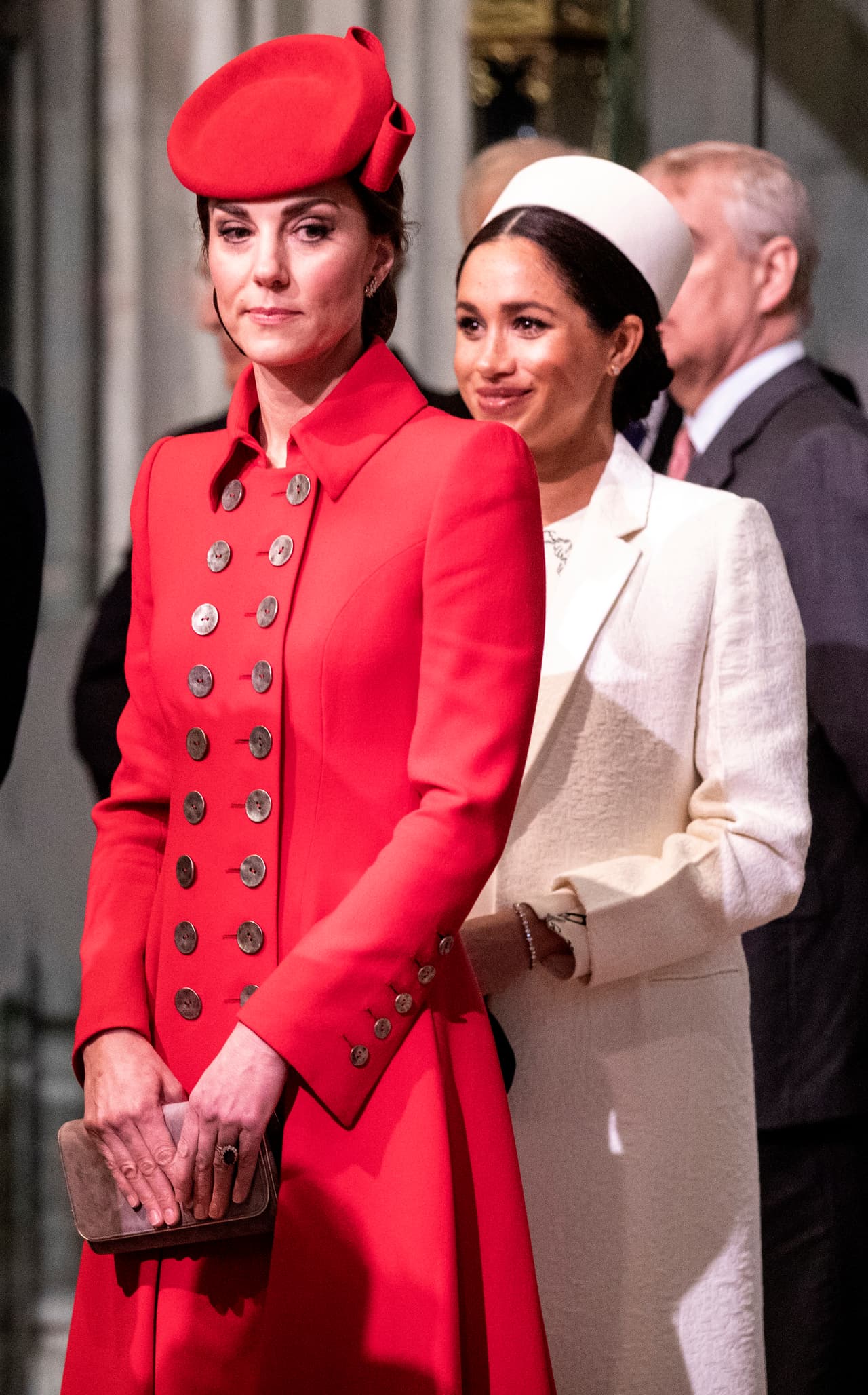 “Tenemos a estas dos mujeres súper glamorosas, una británica y otra estadounidense. Una es actriz, otra es una especie de rosa inglesa. Vamos a ponerlas una contra otra. Esa es la historia más interesante para los medios”.
<br>