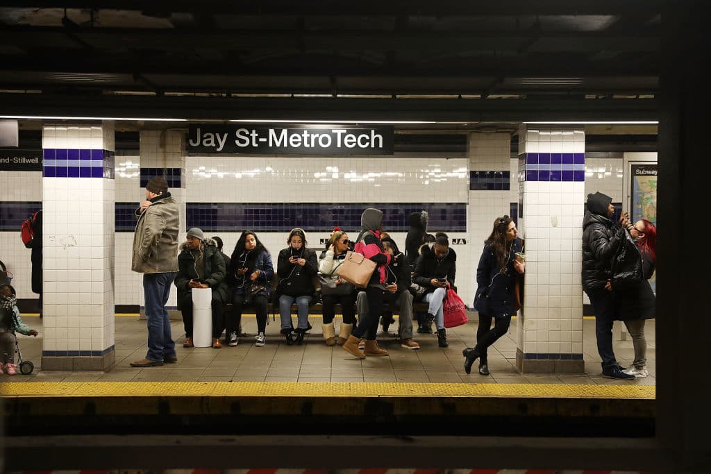 Es el sistema de transporte público más grande de América del Norte. En 2020, transportó aproximadamente a
<b> 640 millones de pasajeros. </b>
<br>