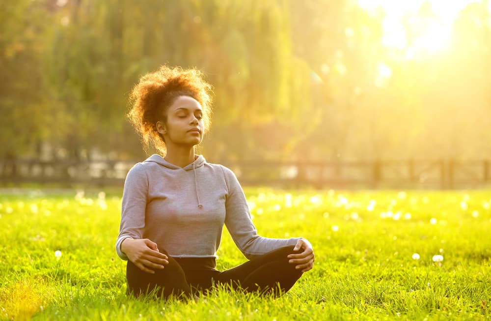 <b>TAURO</b>
<br>Meditar en contacto con la naturaleza, sentado o acostado sobre la hierba, es muy recomendable para ti. Estar cerca del elemento tierra fortalecerá tu espíritu y relajará tu alma.