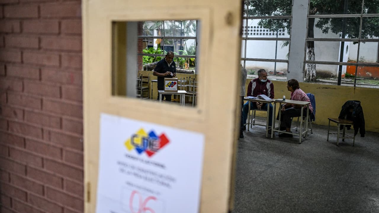 Con baja afluencia de votantes, así transcurrieron las elecciones municipales en Venezuela