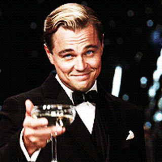Hoy Leo es uno de los actores más cotizados en el cine con el que la gran mayoría de directores quieren trabajar ganando millones de dolares por pelicula.