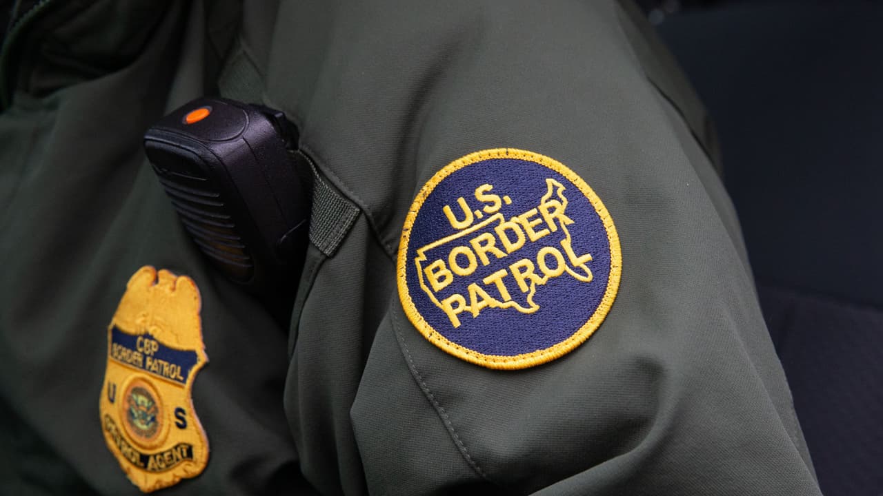 Agente fronterizo cobró $400 por cada inmigrante que dejó pasar a EEUU