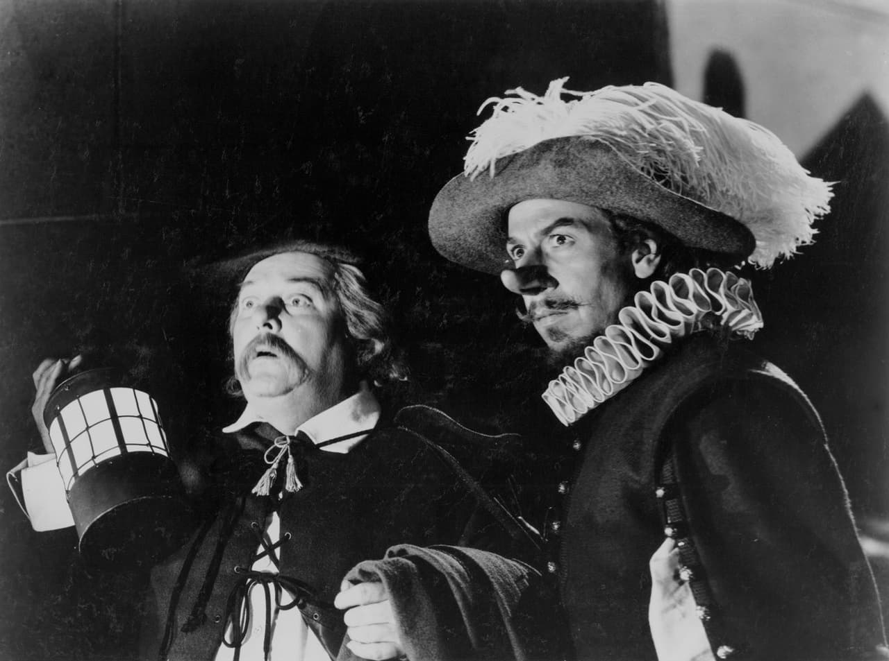 <b>José Ferrer</b> fue el primer estadounidense de ascendencia latina en ganar Mejor actor protagónico en 1950, por la película 
<i>Cyrano de Bergerac<b>.</b></i>