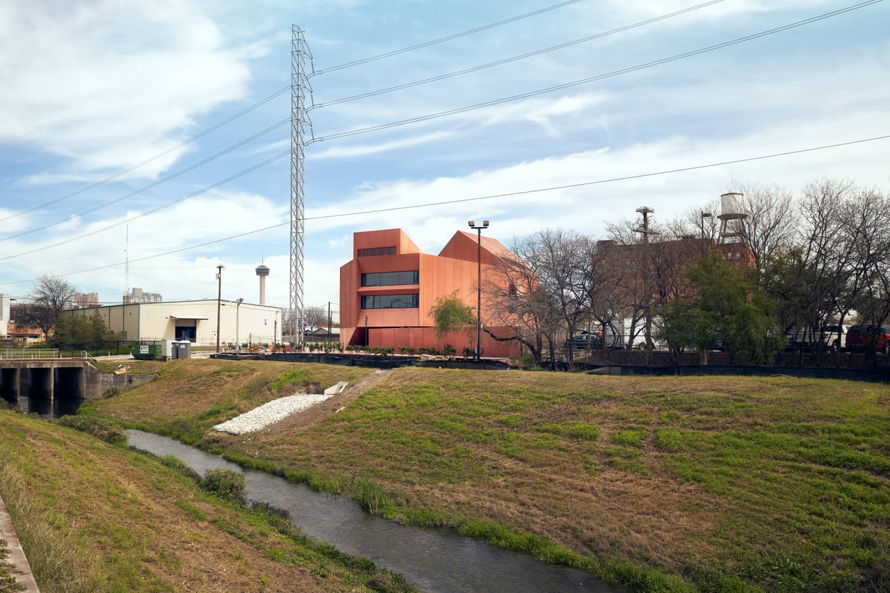 El museo propone la exhibición del arte y arquitectura contemporánea en San Antonio.