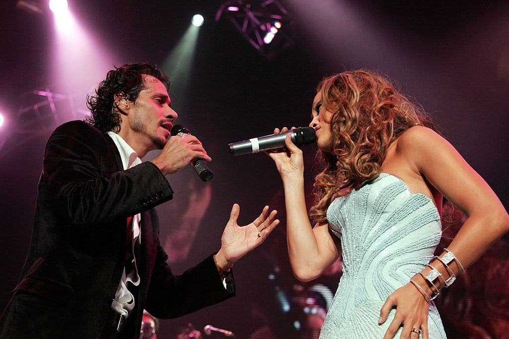 En los escenarios la pareja exploró en numerosas ocasiones los alcances de su complementación no sólo personal, sino artística. Esta actuación en Madison Square Garden en Nueva York, en agosto de 2006 fue parte del Tour 'Juntos' que hicieron ese año.(Foto: Bryan Bedder/Getty Images).
<br>