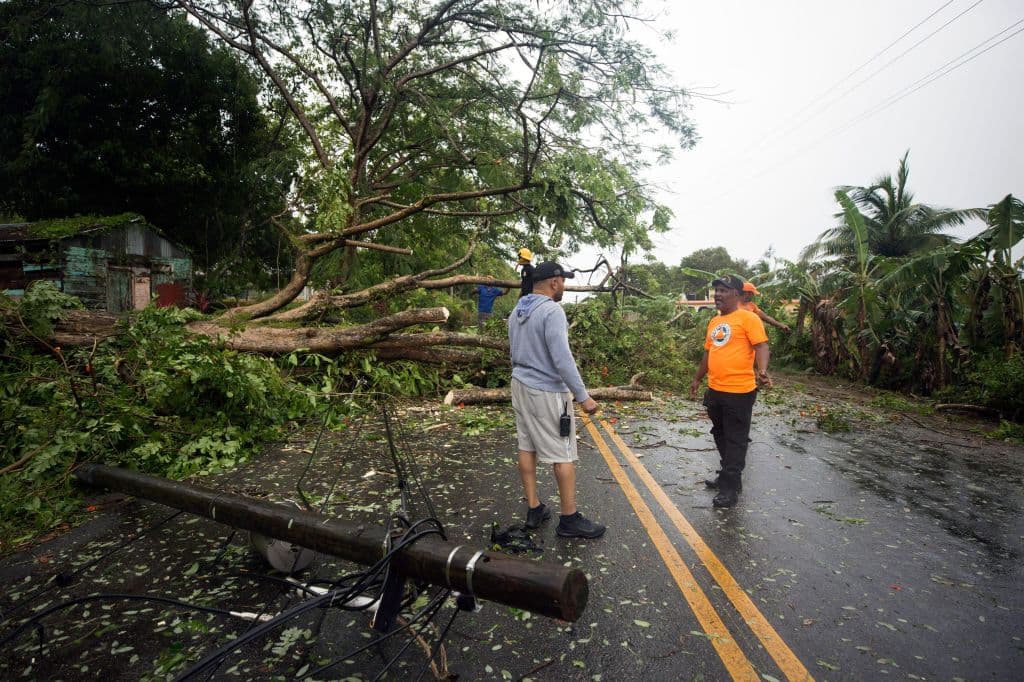 República Dominicana también vio grandes afectaciones. 
<b>Más de 8,700 viviendas recibieron daños, de las cuales 2,262 quedaron destruidas</b> y el resto parcialmente afectadas, informó EFE. Más de dos decenas de comunidades quedaron incomunidades y también hay carreteras afectadas y puentes que colapsaron o sufrieron daños.