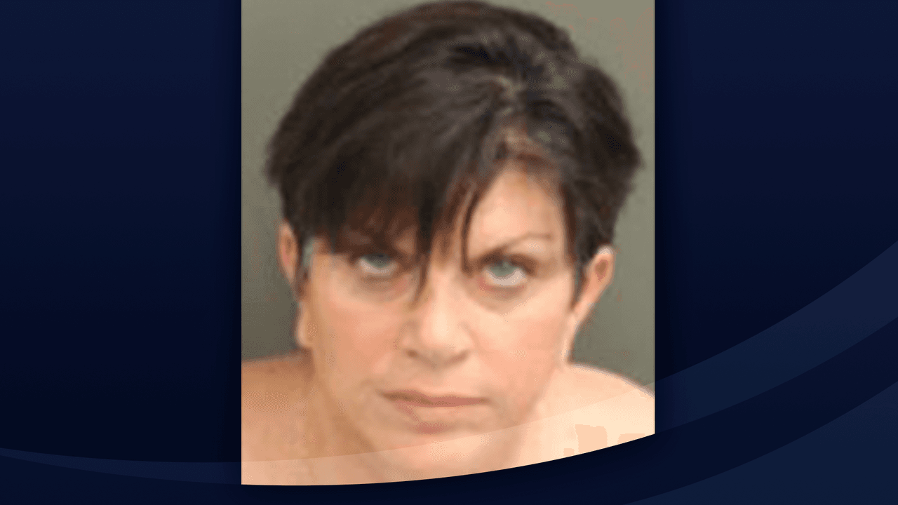 Lisa Jo Dykes, de 57 años, 
<a href="https://www.univision.com/local/dallas-kuvn/las-dos-acusadas-de-matar-a-marisela-botello-ya-estan-tras-las-rejas-en-dallas-video">fue ingresada a la Cárcel del Condado Dallas</a> el pasado miércoles 14 de abril tras ser extraditada de Florida. 
<br>