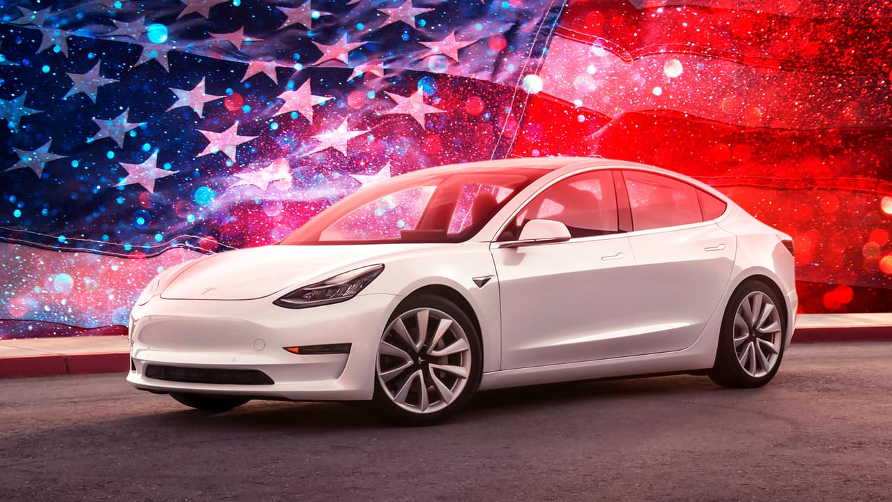 Los vehículos modernos son increíblemente complejos y están compuestos de miles de partes provenientes de todo el mundo. Incluso firmas con sede en Estados Unidos, como 
<a href="https://www.univision.com/carros/marcas-de-carro/ford" target="_blank">Ford</a> y 
<a href="https://www.univision.com/carros/marcas-de-carro/chevrolet" target="_blank">General Motors</a>, cuentan con plantas de producción en diferentes continentes. Lo que nos deja la siguiente interrogante: ¿cómo saber entonces cuáles modelos son los más ‘americanos’?
<br>
<br>
<a href="https://www.univision.com/carros/ranking-de-carros/carros-usados-mas-rapido-venden-estados-unidos-fotos">Estos son los carros usados que más rápido se venden en EEUU</a>