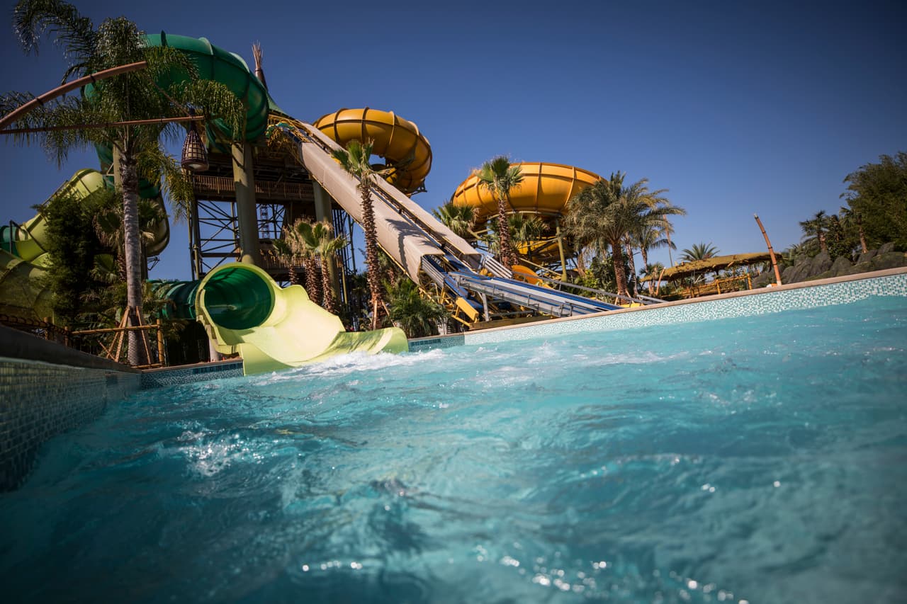 <i>Universal Volcano Bay Nights</i>es el primer evento nocturno en el parque acuático de Universal Orlando Resort, disponible en fechas selectas durante la primavera de 2025.
