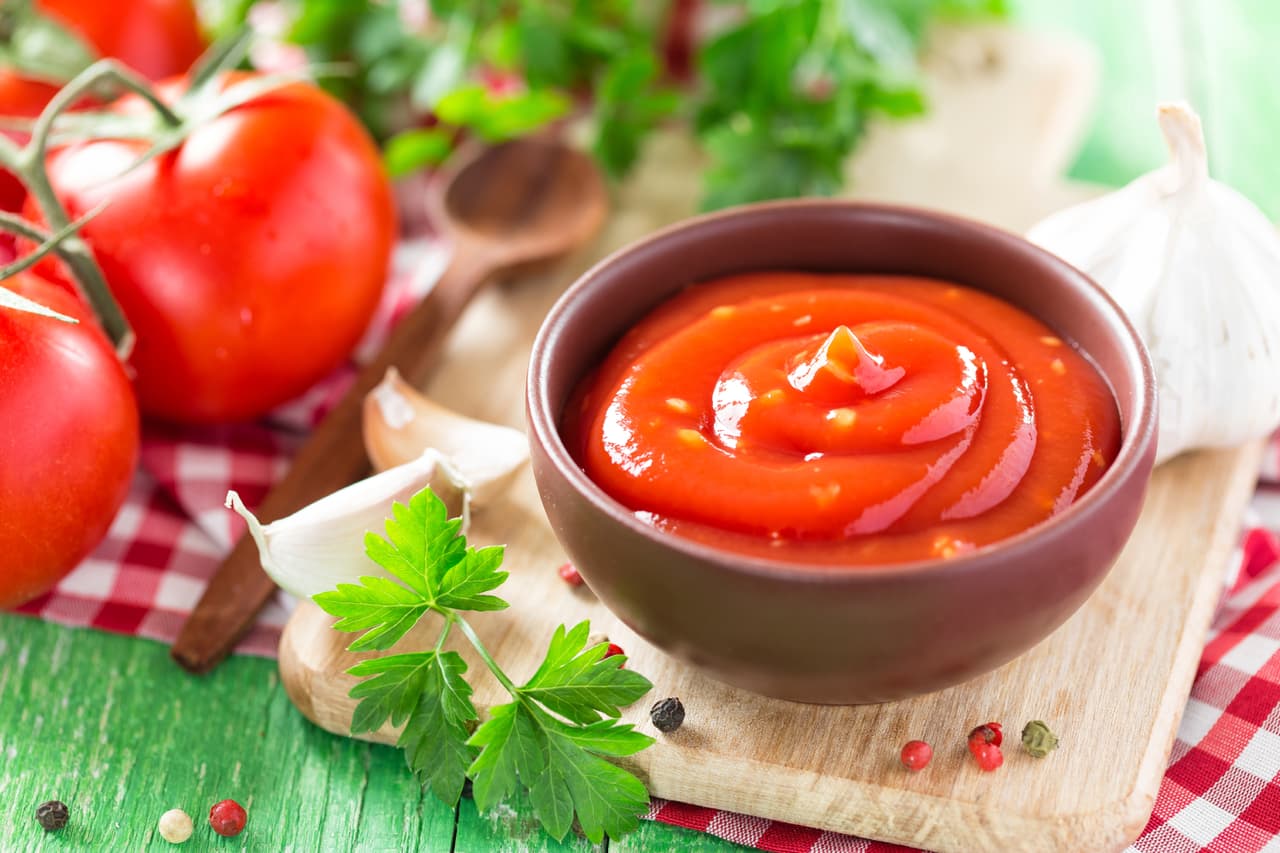 Incorpora los sabores tradicionales de la comida latina con salsas típicas.