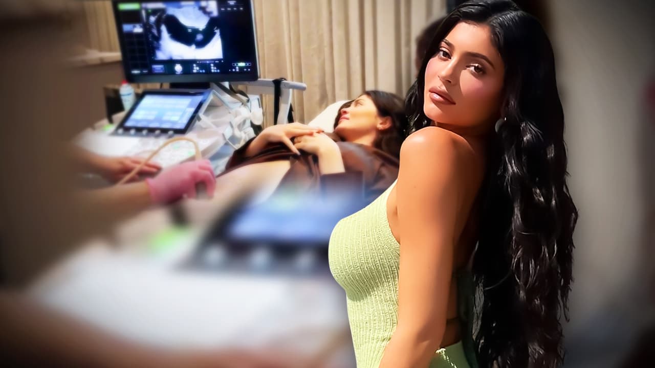 Solo horas después de que 
<b><a href="https://www.univision.com/famosos/kylie-jenner-presenta-hijo-aire-rostro-fotos" target="_blank">Kylie Jenner dio a conocer al mundo el rostro de su bebé Aire</a></b>, la menor de las Kardashian ha vuelto a generar polémica.
<br>