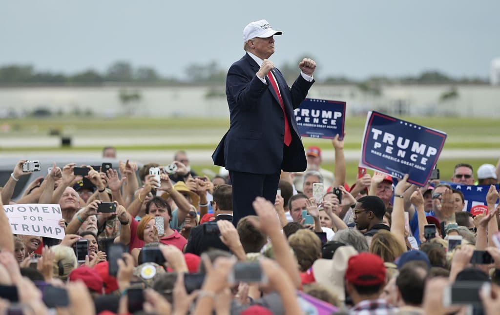Trump durante su mitin este miércoles en el aeropuerto regional Lakeland Linder, en Florida.