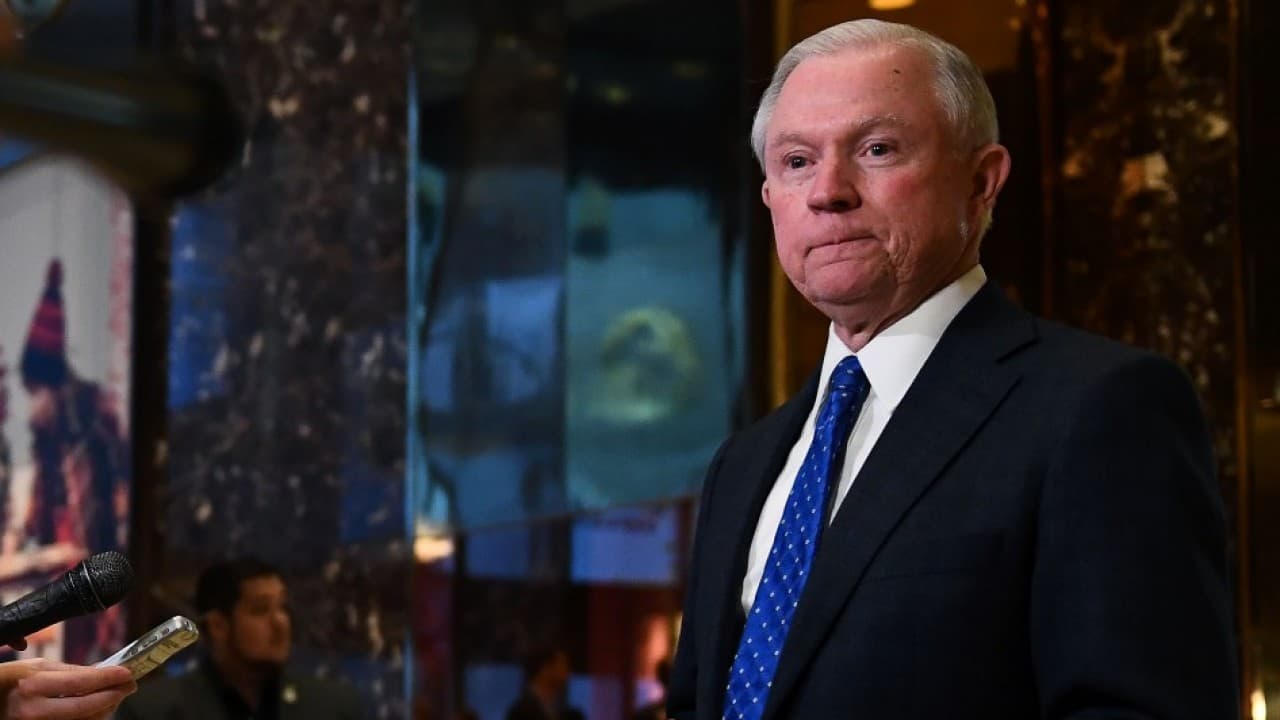 Por qué los inmigrantes deben estar preocupados con la designación de Jeff Sessions como nuevo fiscal general