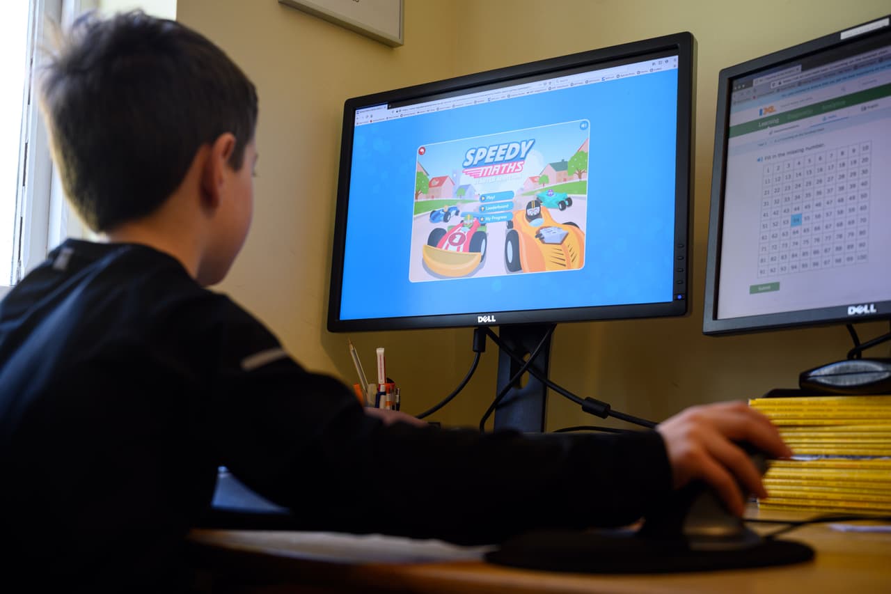La Junta de Educación del Condado de Wake anunció la creación de la Academia Virtual WCPSS, la cual impartirá las clases completamente en línea.