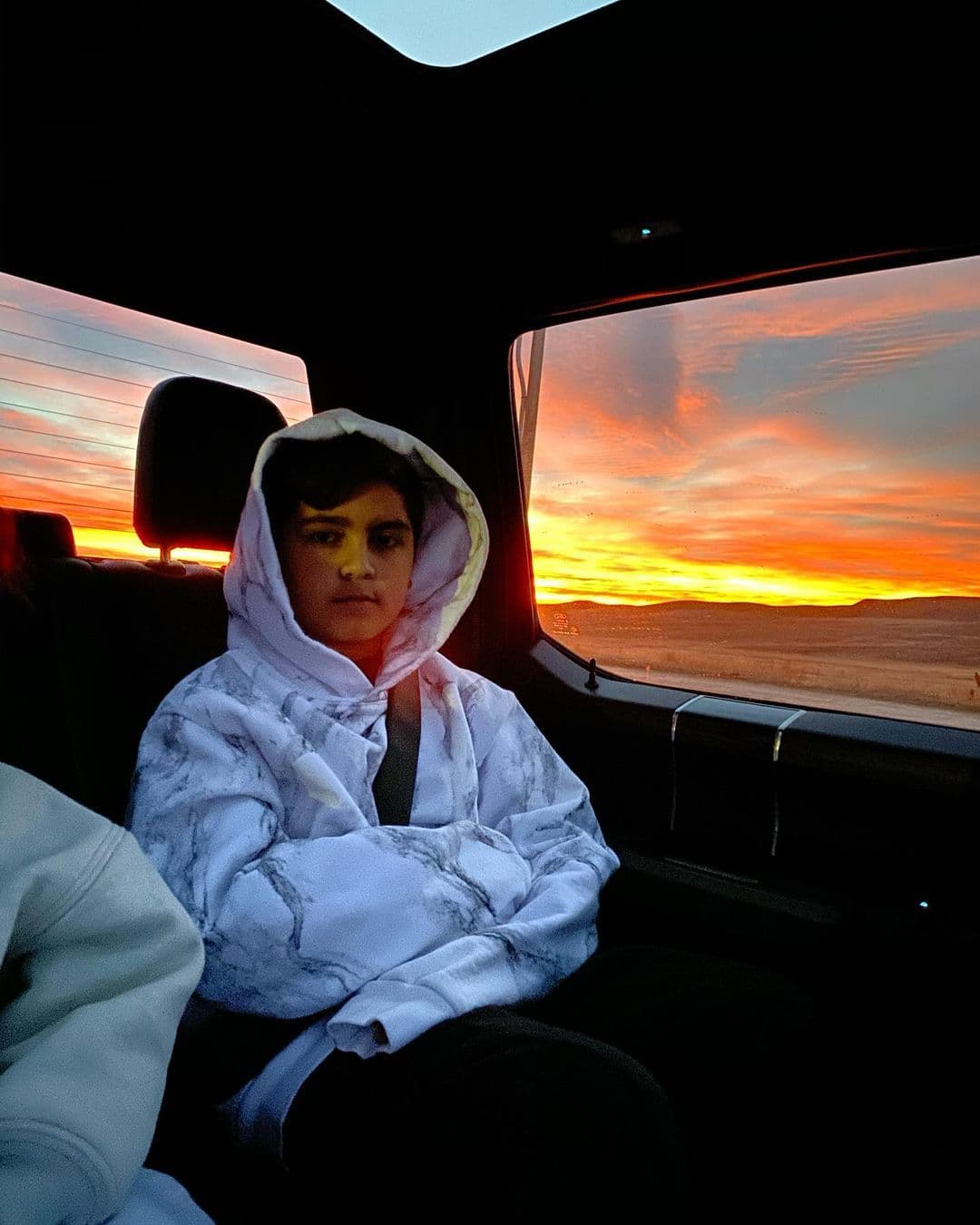 <b>Mason Dash</b>, el mayor de los pequeños, nació el 14 de diciembre de 2009 y su nombre significa “trabajador de las rocas”. Actualmente, el joven tiene 12 años y es la "adoración" de su madre.