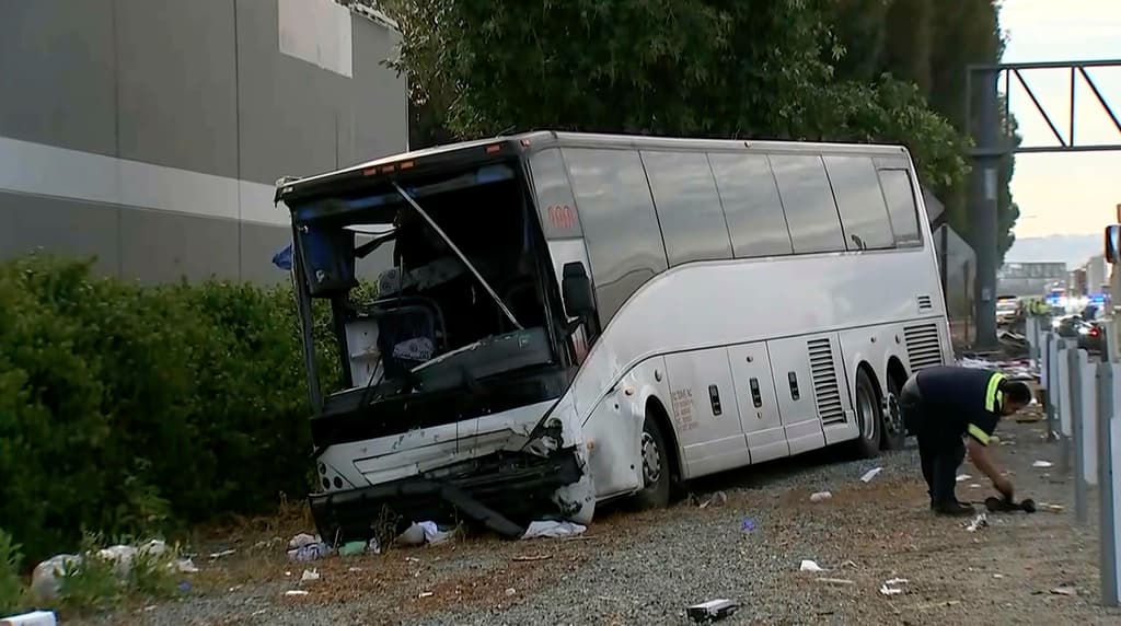 Choque en Hacienda Heights deja a una persona muerta y al menos 32 heridos