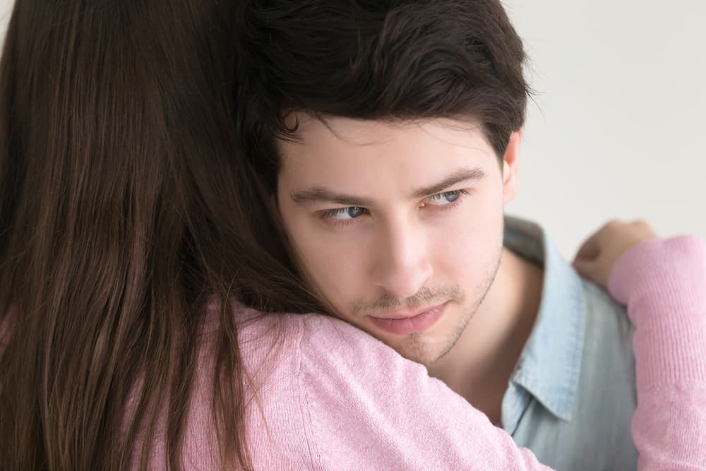 <b><u>Sagitario</u></b>
<br>
<b><u>Factor de decepción: la falta de sinceridad, la traición</u></b>
<br>Caracterizado por tu espontaneidad y sinceridad, la cual a veces puede ser demasiado brusca, la traición o el doblez, la hipocresía y falta de entereza causa el desplome total de la imagen que un sagitariano tiene de su pareja, amigo o compañero de trabajo.