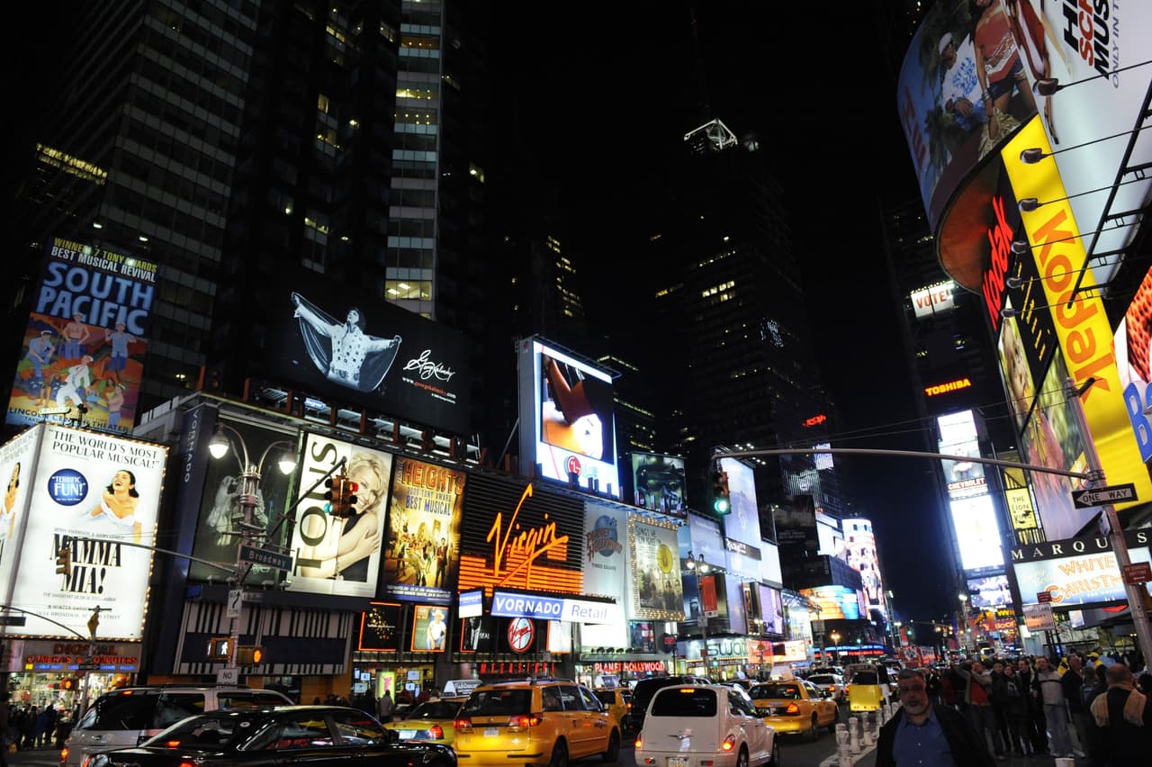 Pero la normalidad regresará con cambios significativos que transformarán nuestras ciudades profundamente, dijo el experto Richard Florida en un artículo para el 
<a href="https://www.brookings.edu/blog/the-avenue/2020/03/24/how-our-cities-can-reopen-after-the-covid-19-pandemic/" target="_blank">Instituto Brookings</a>.
