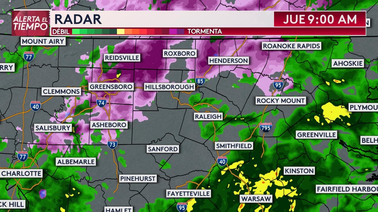 El gobernador Roy Cooper 
<a href="https://www.univision.com/local/north-carolina-wuvc/roy-cooper-emite-estado-de-emergencia-ante-el-paso-de-una-tormenta-invernal">emitió el miércoles un estado de emergencia para acelerar la ayuda necesaria ante los posibles cortes energéticos</a> y emergencias registradas durante la tormenta invernal. 
<a href="https://www.univision.com/local/north-carolina-wuvc/"><b>SIGUE AQUÍ EL RADAR DEL TIEMPO</b></a>