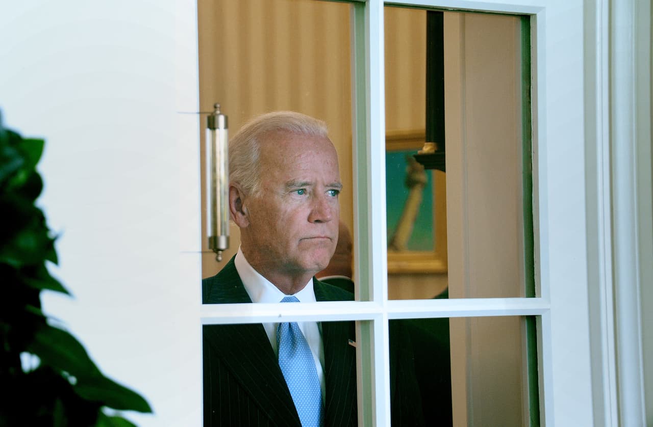 Biden se reúne con 'dreamers' para enviar señal de que la reforma migratoria es una de sus prioridades